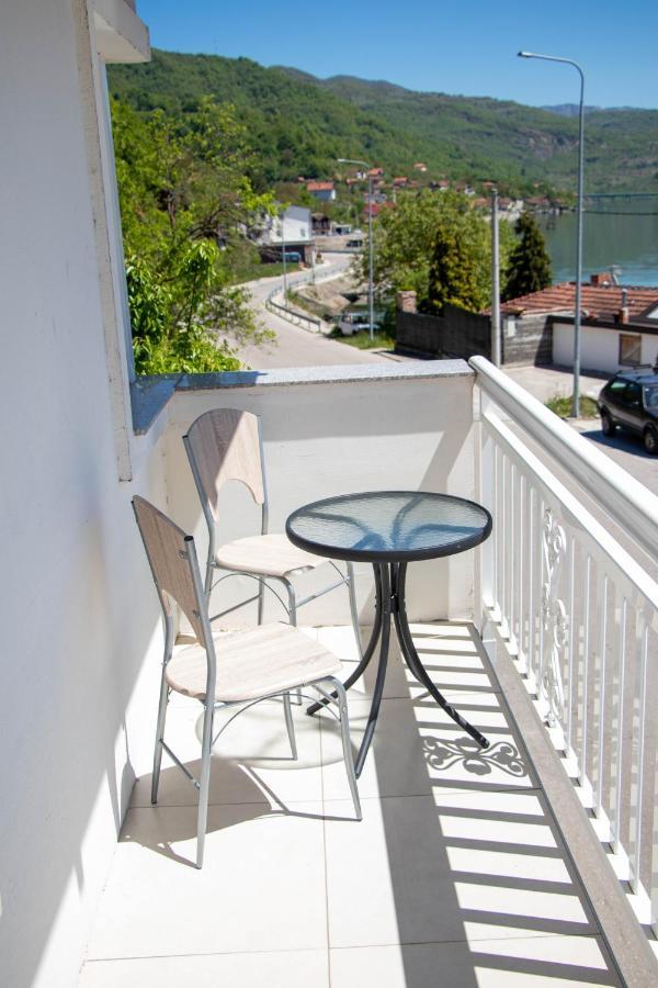 Big Mama'S Apartments Konjic Exterior photo